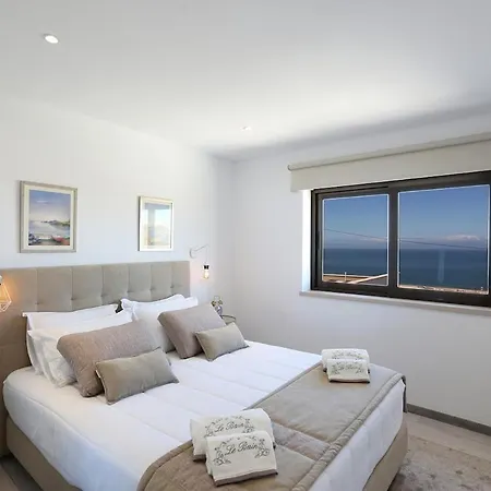 Sea View By Mateus & Justiniano * Nazaré
